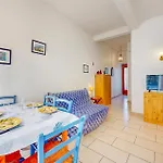 1 Bedroom Beautiful In Royan