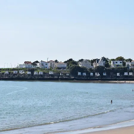 1 Bedroom Amazing In Apartment *