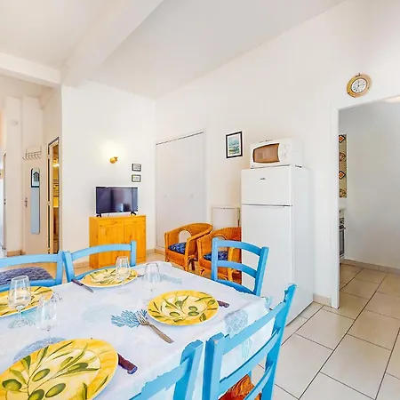 1 Bedroom Cozy In Apartment *