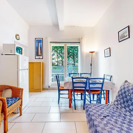 1 Bedroom Cozy In *