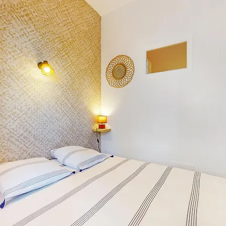 Apartment 1 Bedroom Cozy In Royan