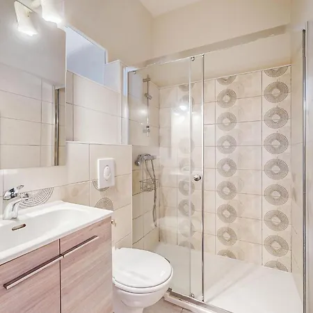 1 Bedroom Amazing In *