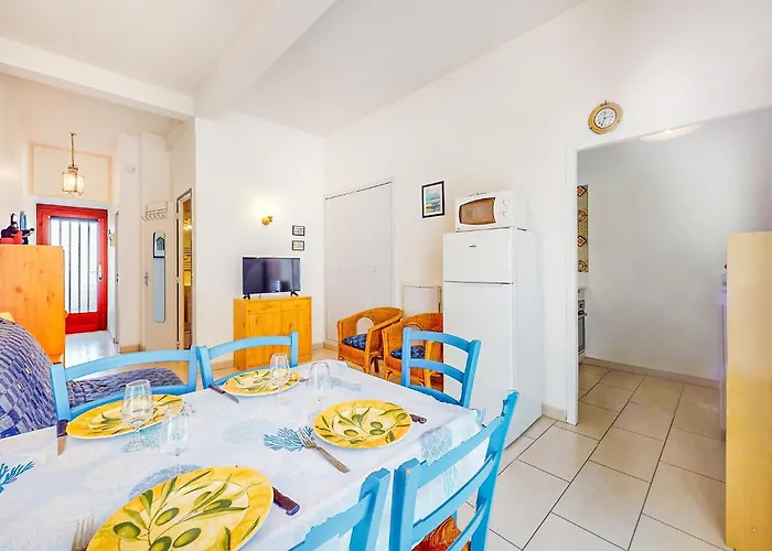 1 Bedroom Amazing In Apartment *