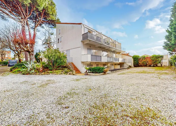 Apartment 1 Bedroom Amazing In Royan